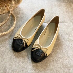 Gucci White Princetown Leather Mules