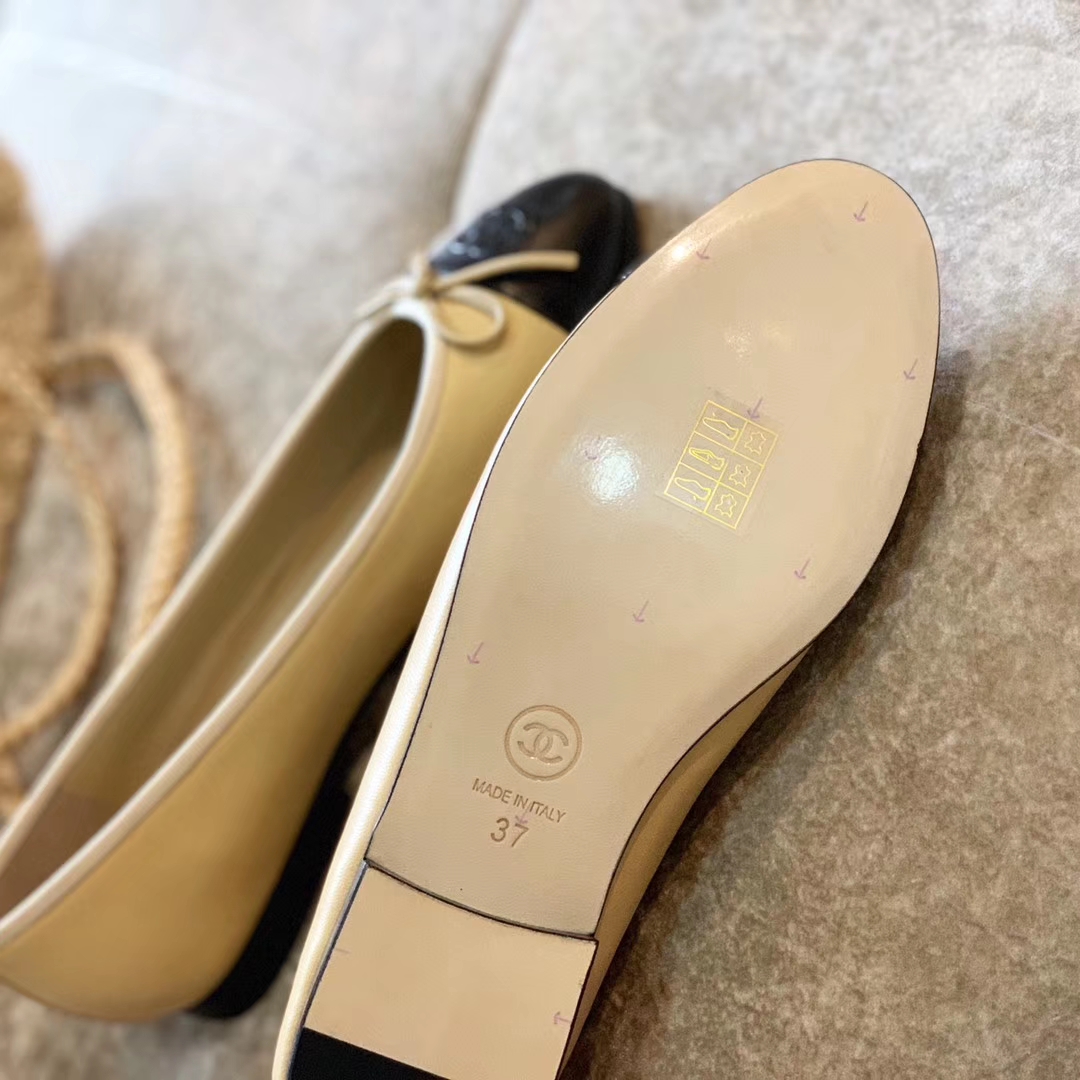 Chanel Beige Black Ballerina Flats Chanel Beige Black Ballerina Flats