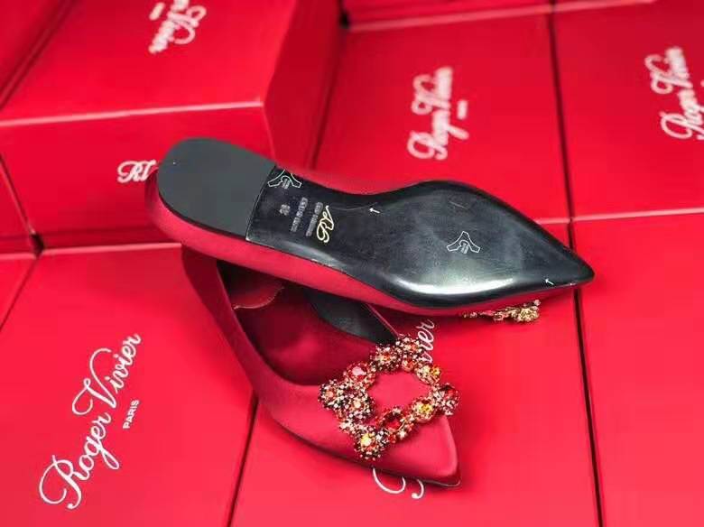 Roger Vivier Flower Strass Buckle Satin Flats Roger Vivier Flower Strass Buckle Satin Flats