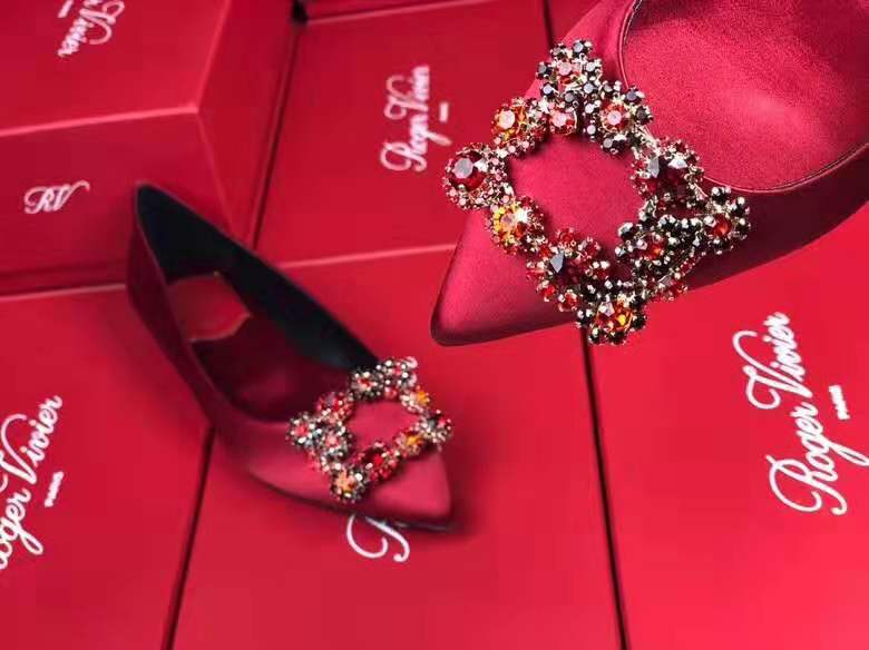 Roger Vivier Flower Strass Buckle Satin Flats Roger Vivier Flower Strass Buckle Satin Flats