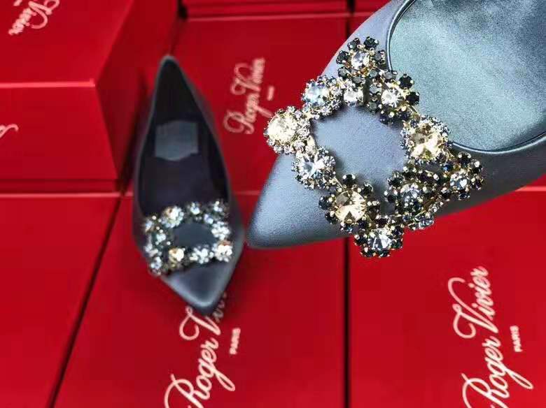 Roger Vivier Flower Strass Buckle Satin Flats Roger Vivier Flower Strass Buckle Satin Flats