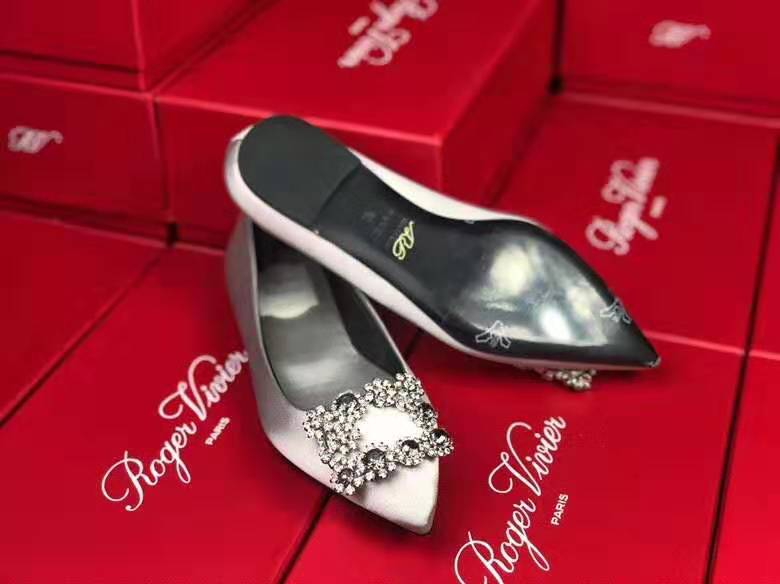 Roger Vivier Flower Strass Buckle Satin Flats Roger Vivier Flower Strass Buckle Satin Flats