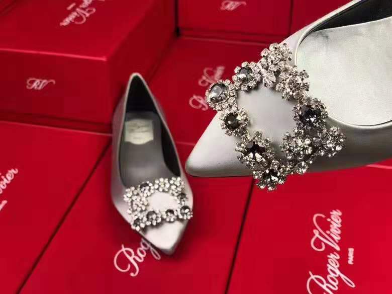 Roger Vivier Flower Strass Buckle Satin Flats Roger Vivier Flower Strass Buckle Satin Flats