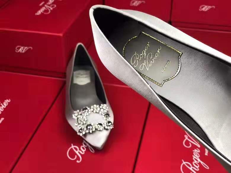 Roger Vivier Flower Strass Buckle Satin Flats Roger Vivier Flower Strass Buckle Satin Flats