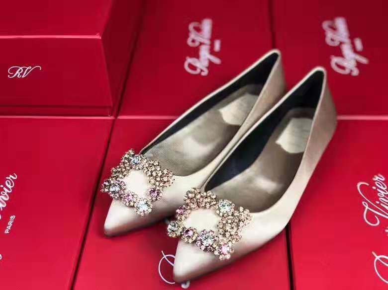 Roger Vivier Flower Strass Buckle Satin Flats Roger Vivier Flower Strass Buckle Satin Flats