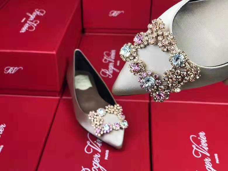 Roger Vivier Flower Strass Buckle Satin Flats Roger Vivier Flower Strass Buckle Satin Flats