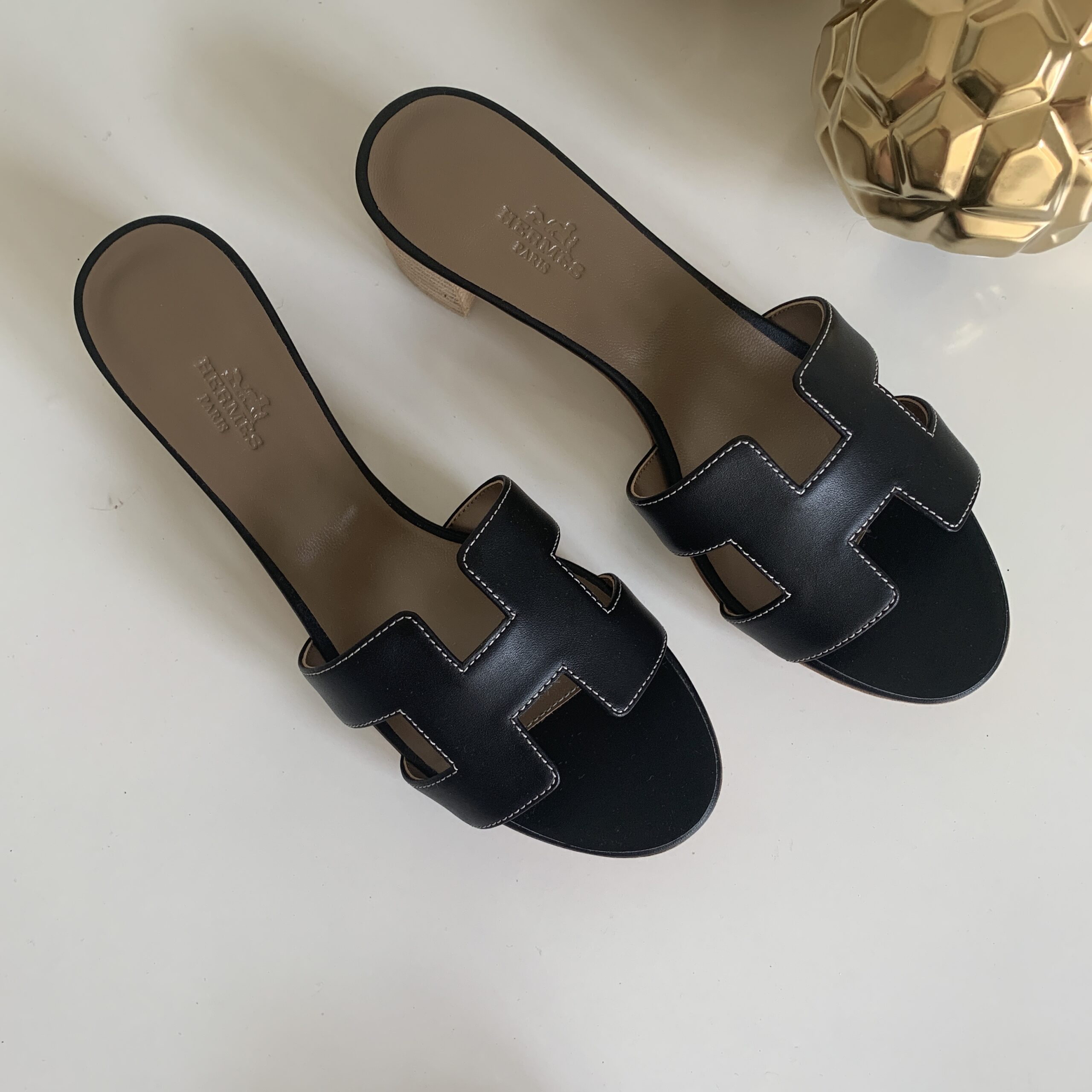 Hermes Oasis Swift Black Sandal