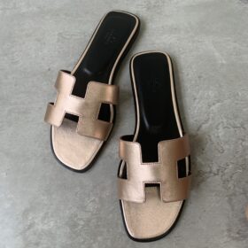 Hermes Oran Metallic Bronze Swift Hermes Oran Metallic Bronze Swift