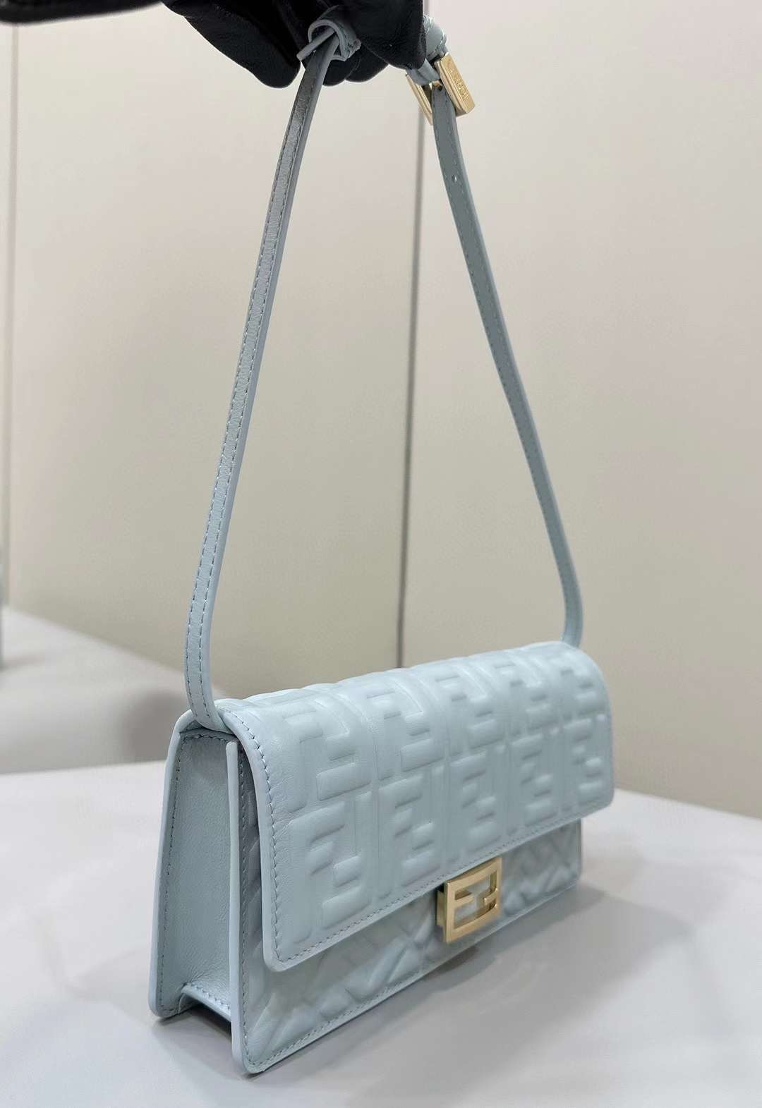 Fendi Wallet On Chain Baguette Fendi Wallet On Chain Baguette