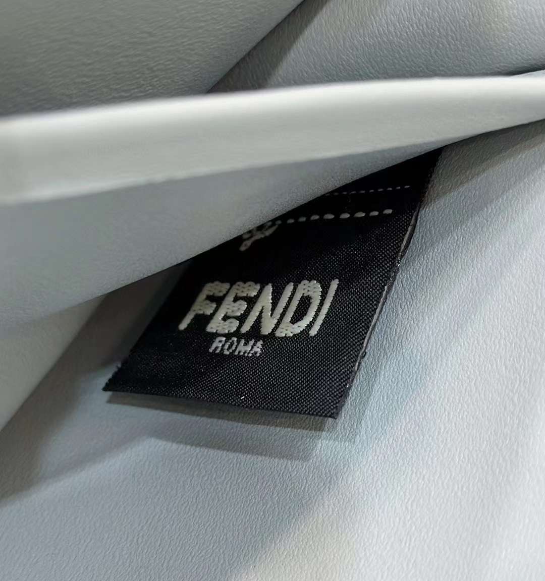 Fendi Wallet On Chain Baguette Fendi Wallet On Chain Baguette