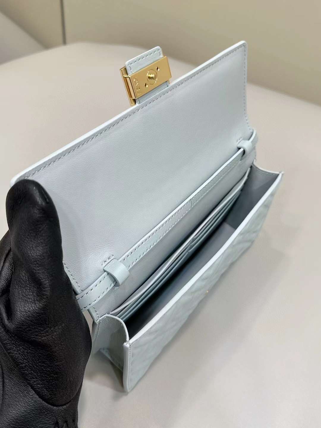 Fendi Wallet On Chain Baguette Fendi Wallet On Chain Baguette