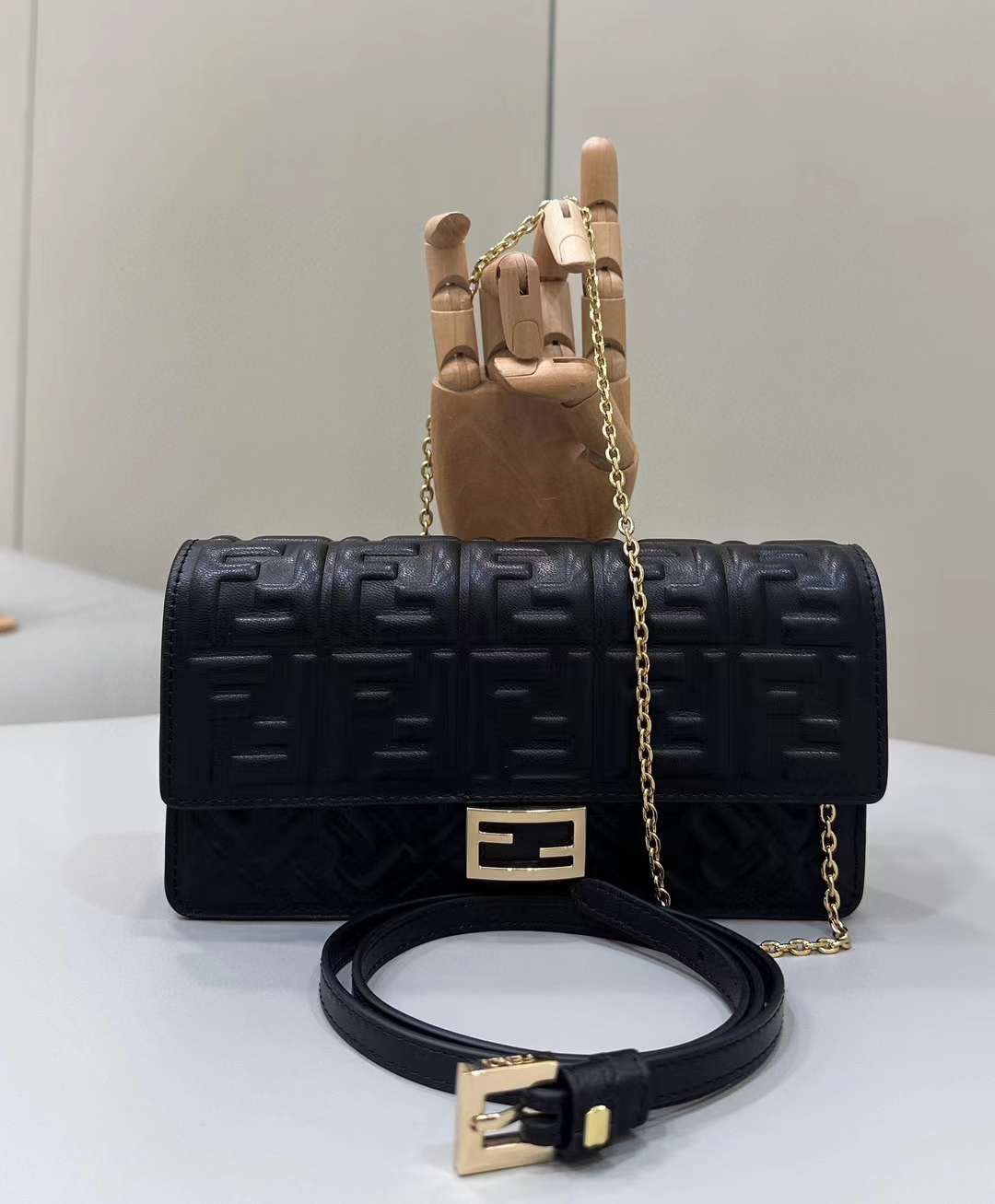 Fendi Wallet On Chain Baguette