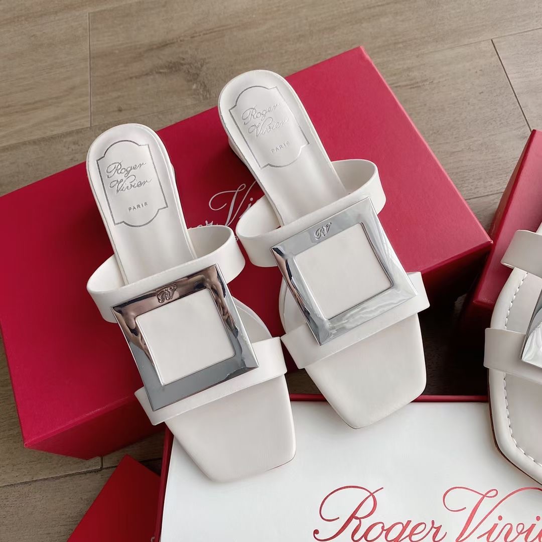 RV Bikiviv' Metal Buckle Flats