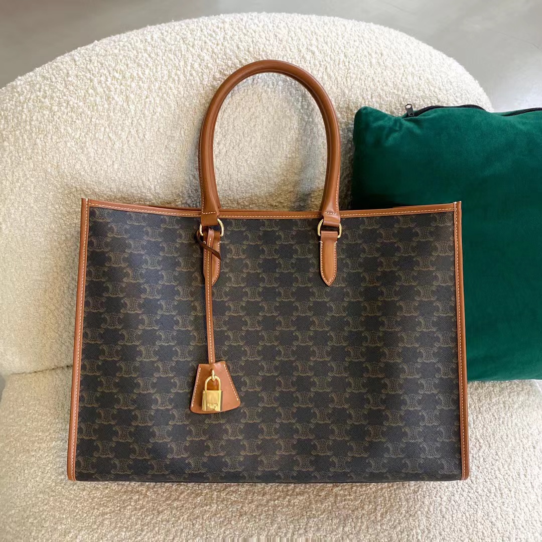 Celine Horizontal Cabas Triomphe Tote
