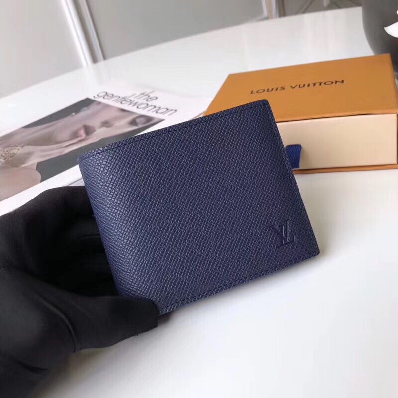 LV Amerigo Wallet Taiga Leather Bleu Marine