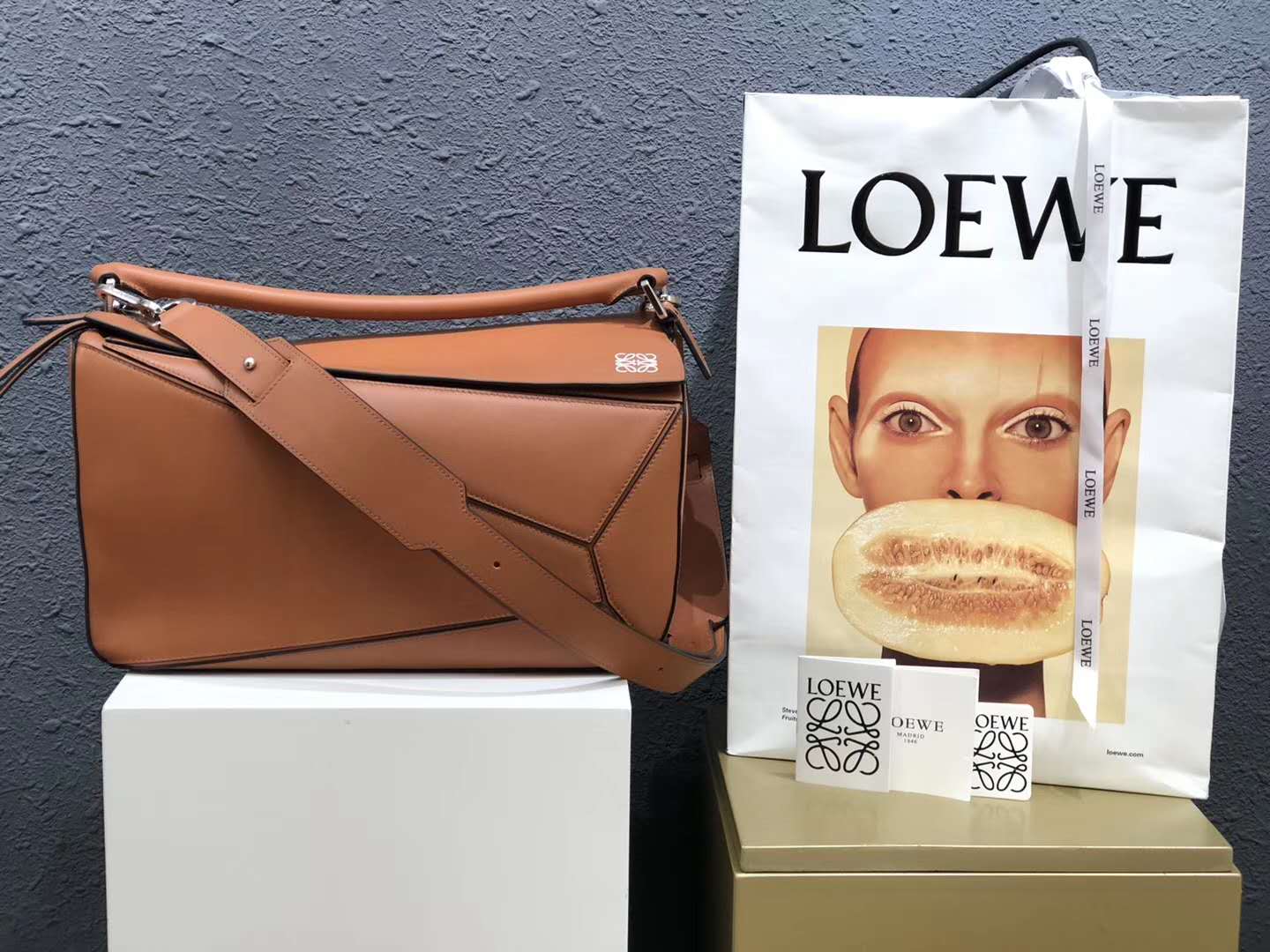 Loewe Puzzle Medium Brown