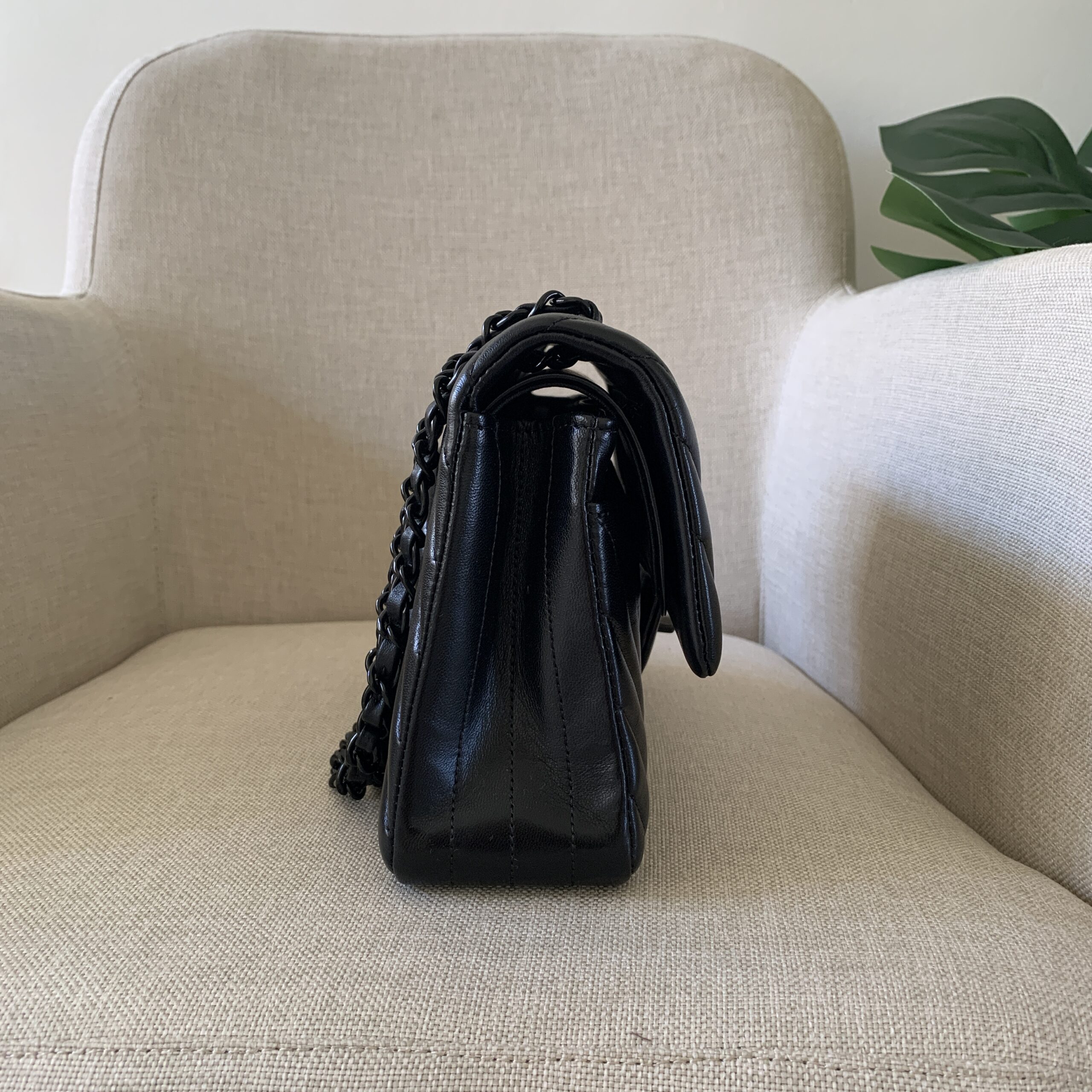 Chanel Classic Double Flap Chevron So Black Medium Chanel Classic Double Flap Chevron So Black Medium
