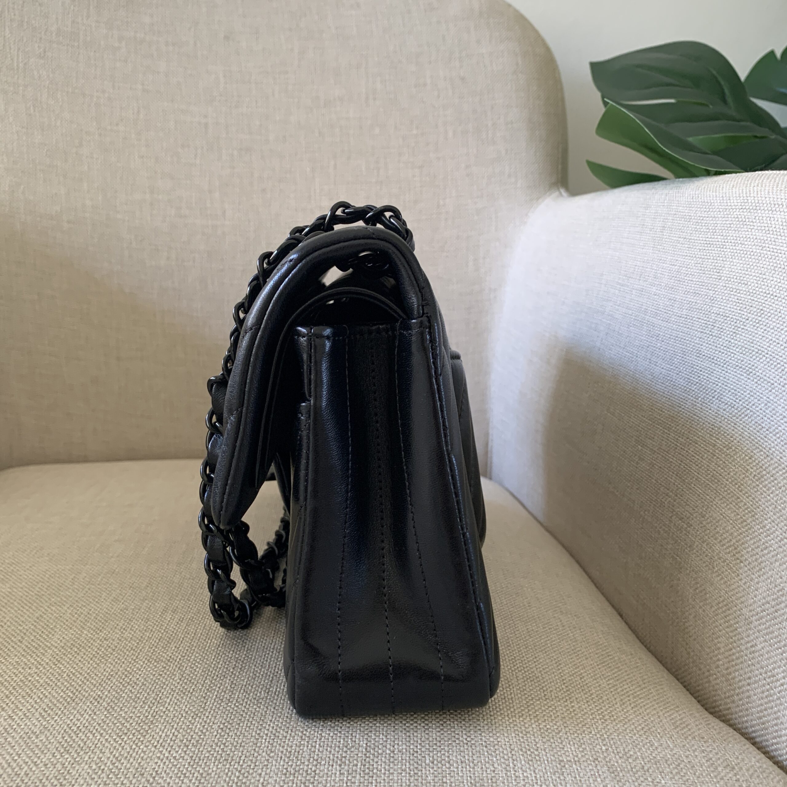 Chanel Classic Double Flap Chevron So Black Medium Chanel Classic Double Flap Chevron So Black Medium