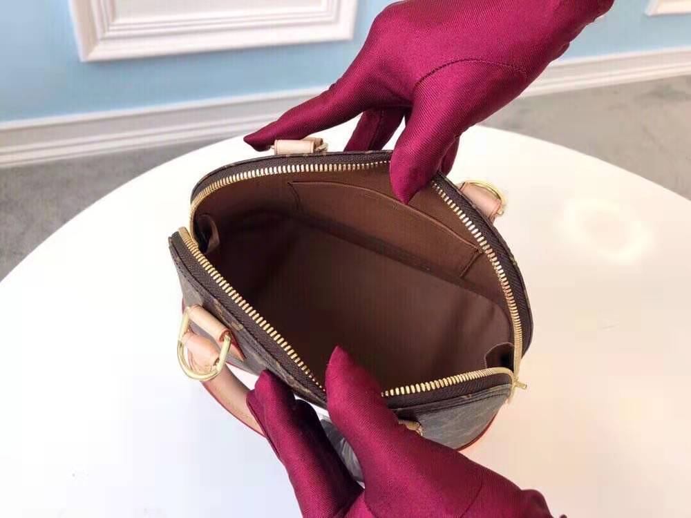 Louis Vuitton Alma BB Monogram Louis Vuitton Alma BB Monogram