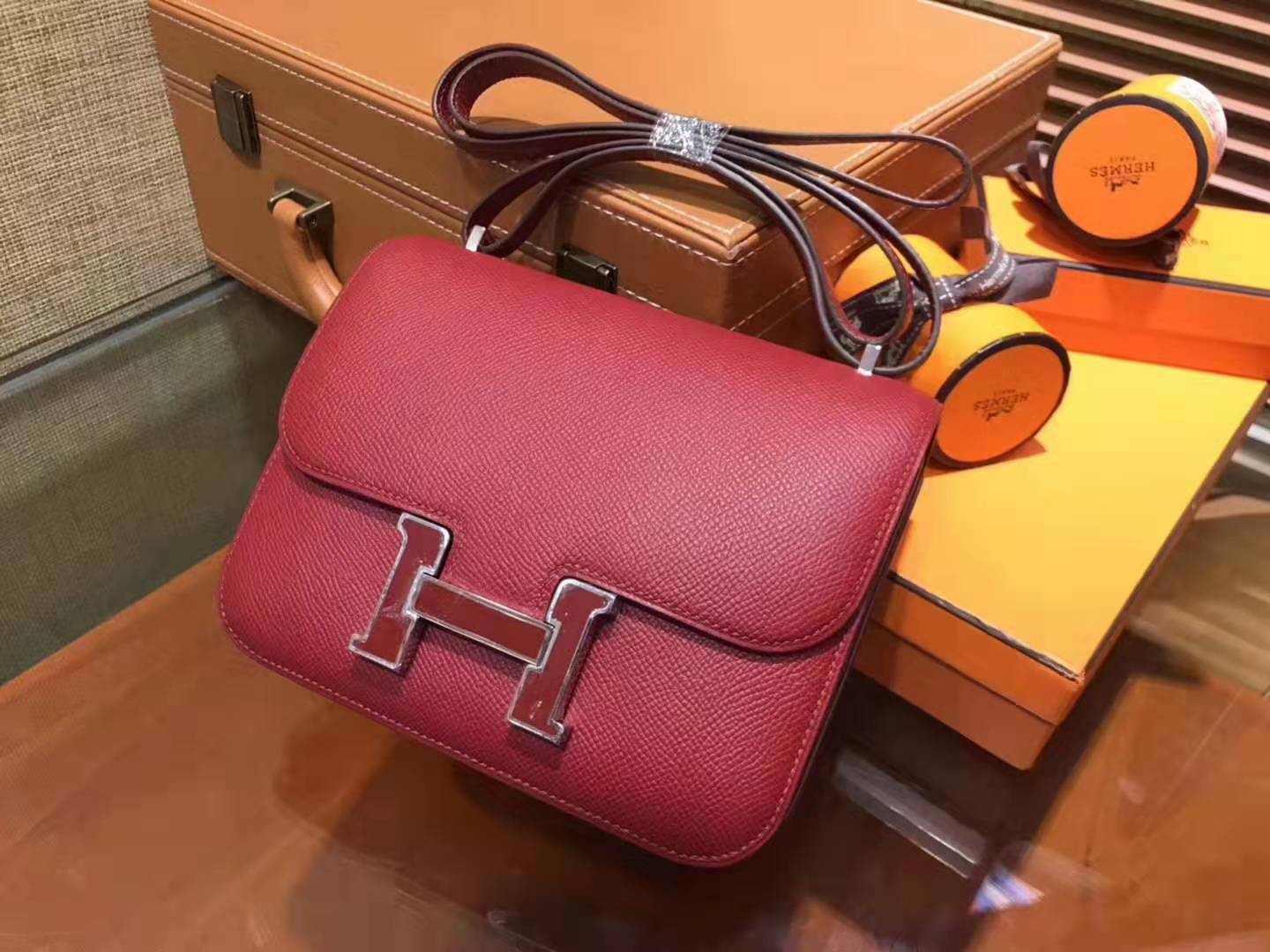 hermes-constance-18-epsom-Rouge-Grenat-With-Enamel-Hardware