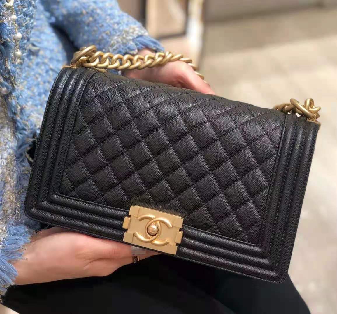 Chanel Boy Black Caviar Medium GHW