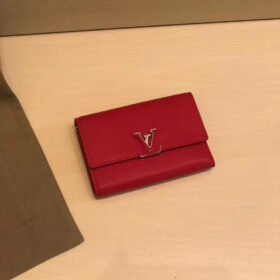 Louis Vuitton Capucines Compact Wallet Red