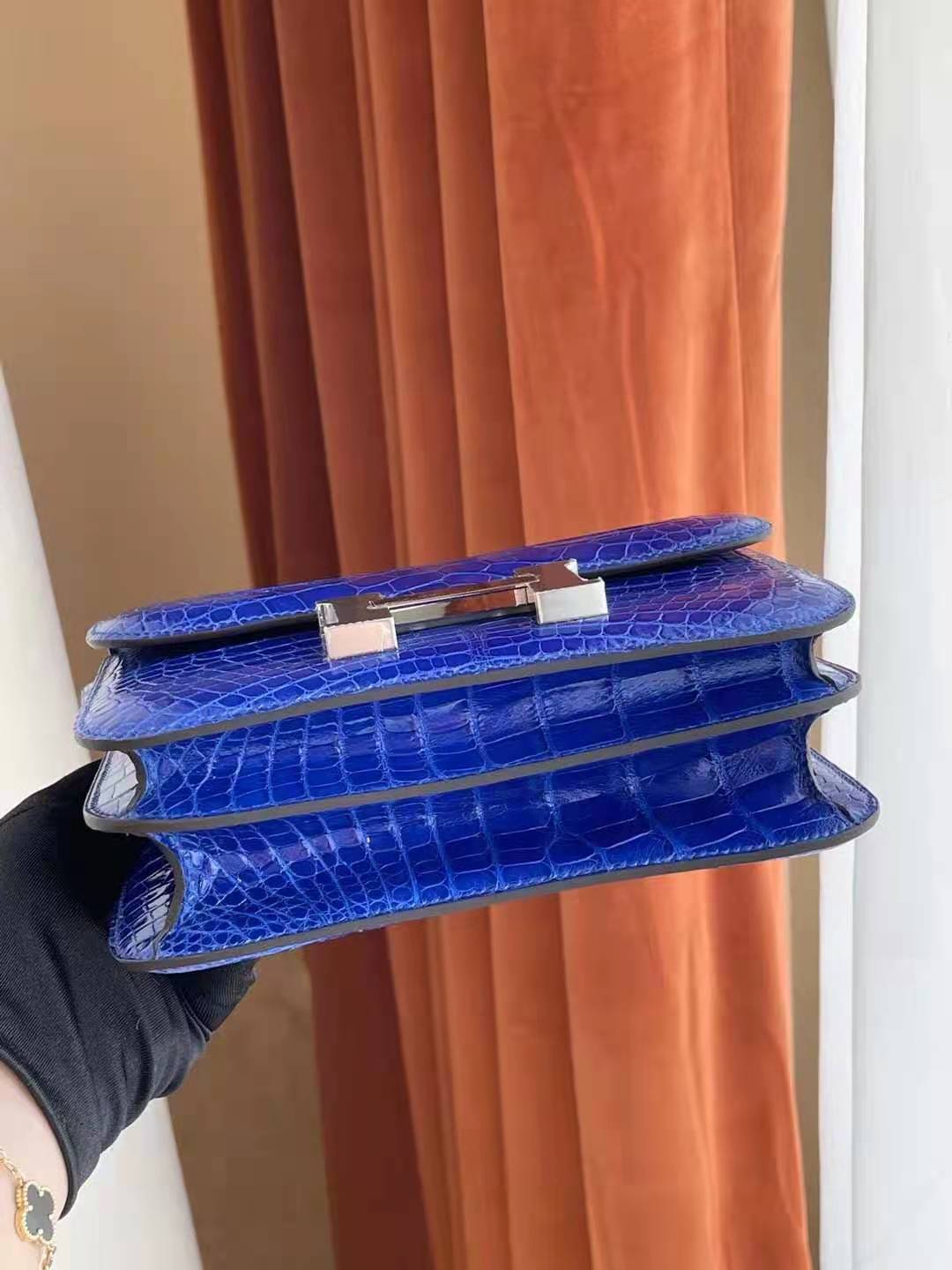 Hermès Constance 18 Shiny Alligator Blue Electric PHW Hermès Constance 18 Shiny Alligator Blue Electric PHW