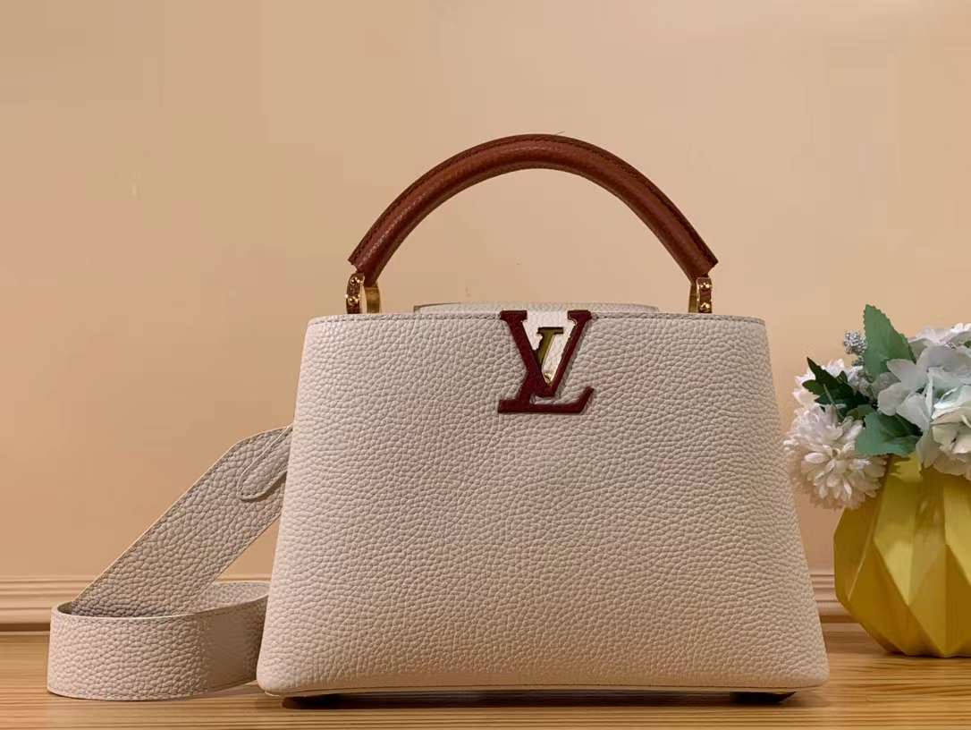 LV Capucines BB