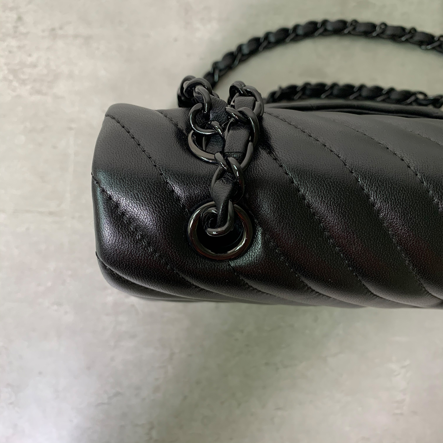 Chanel Classic Double Flap Chevron So Black Medium Chanel Classic Double Flap Chevron So Black Medium