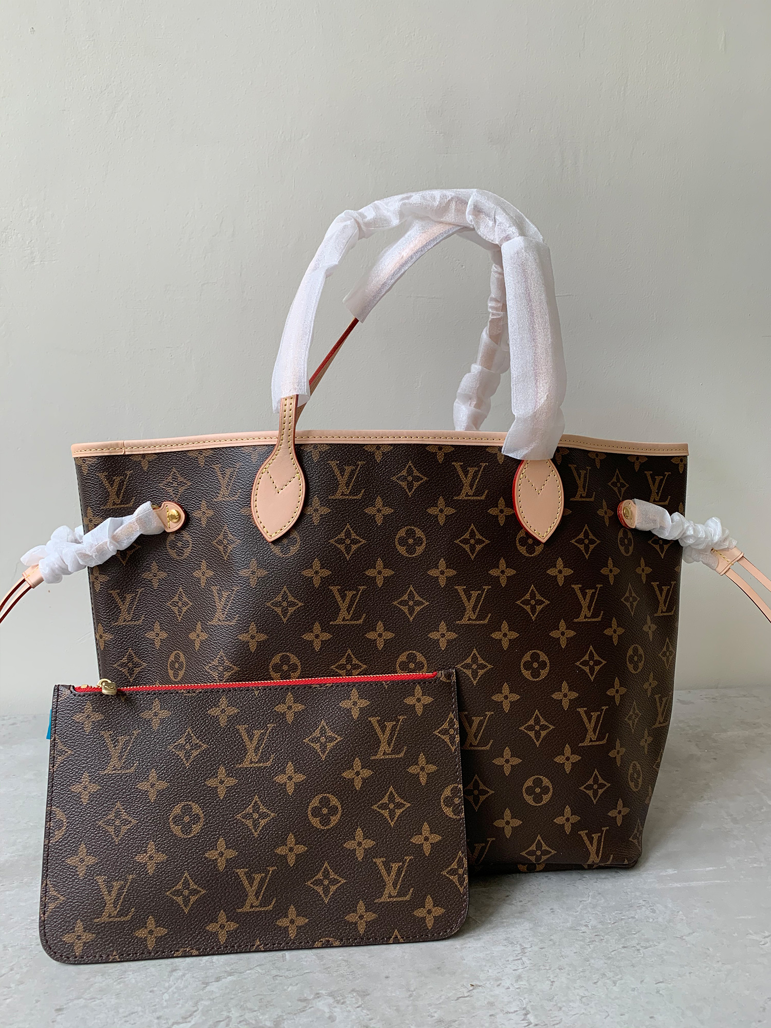 (Ready) Louis Vuitton Neverful MM Monogram Cerise