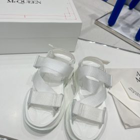 LV Easy Pouch On Strap
