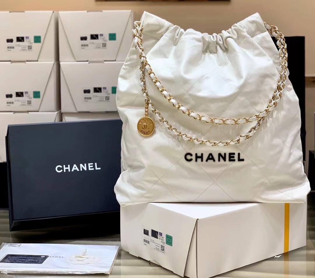 Chanel 22 Large Handbag