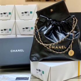 Chanel 22 Medium Handbag