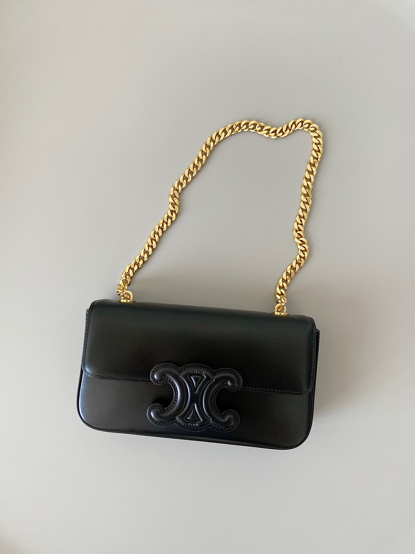 Celine Chain Shoulder Bag Cuir Triomphe