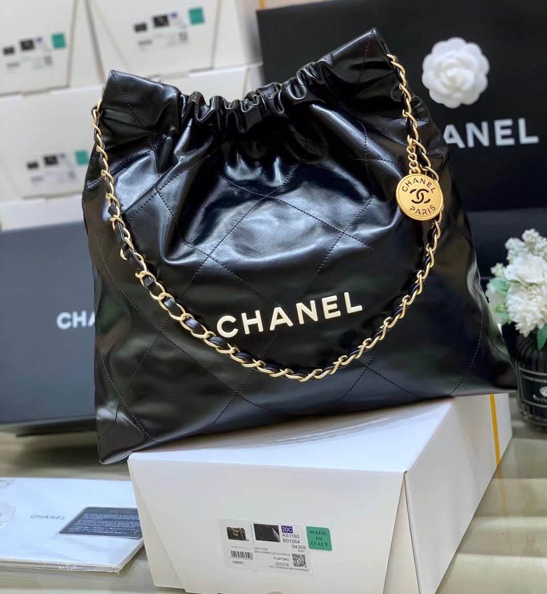 Chanel 22 Medium Handbag