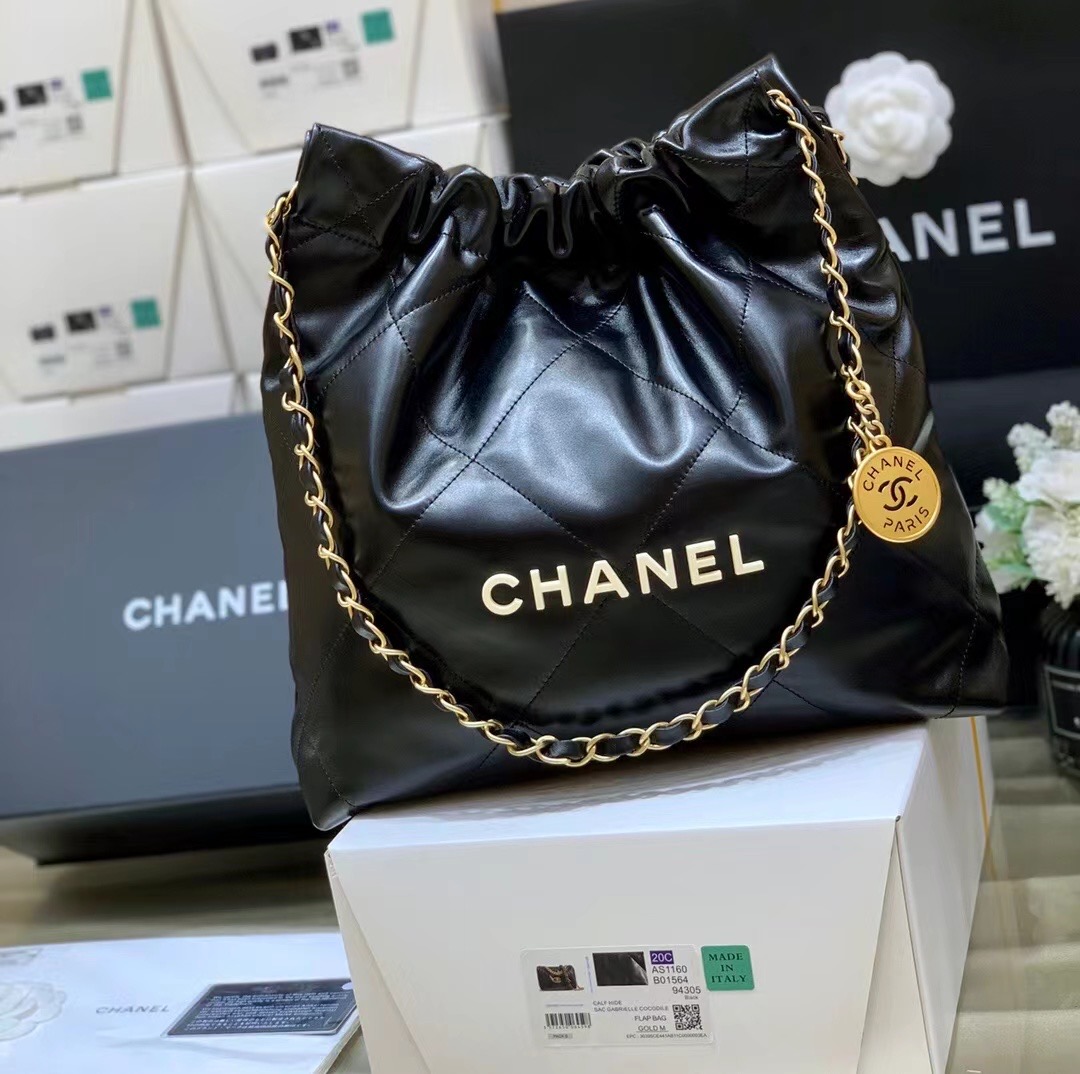 Chanel 22 Small Handbag