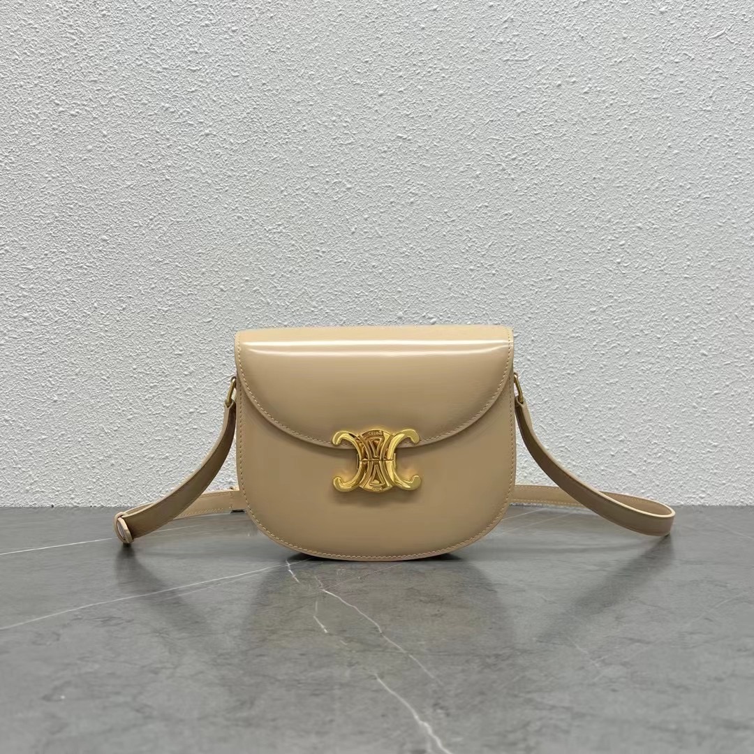 Celine Teen Besace Triomphe in Shiny Calfskin