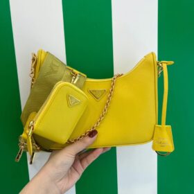 Celine Teen Besace Triomphe in Shiny Calfskin