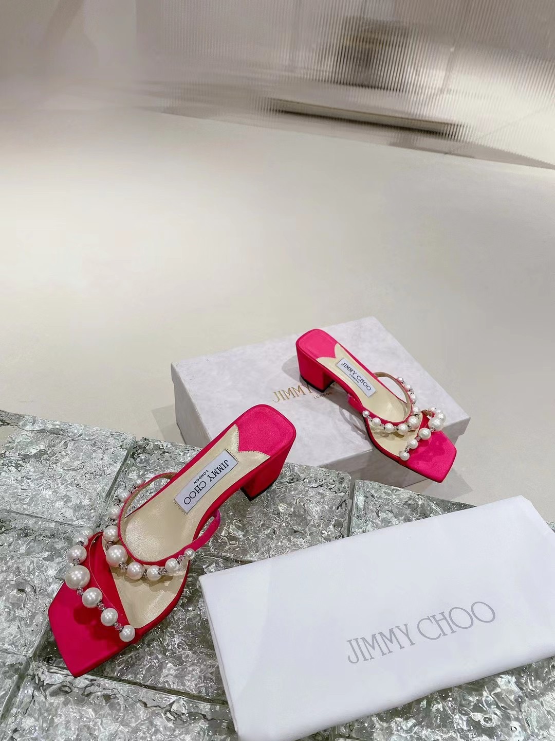Jimmy Choo Amara 45