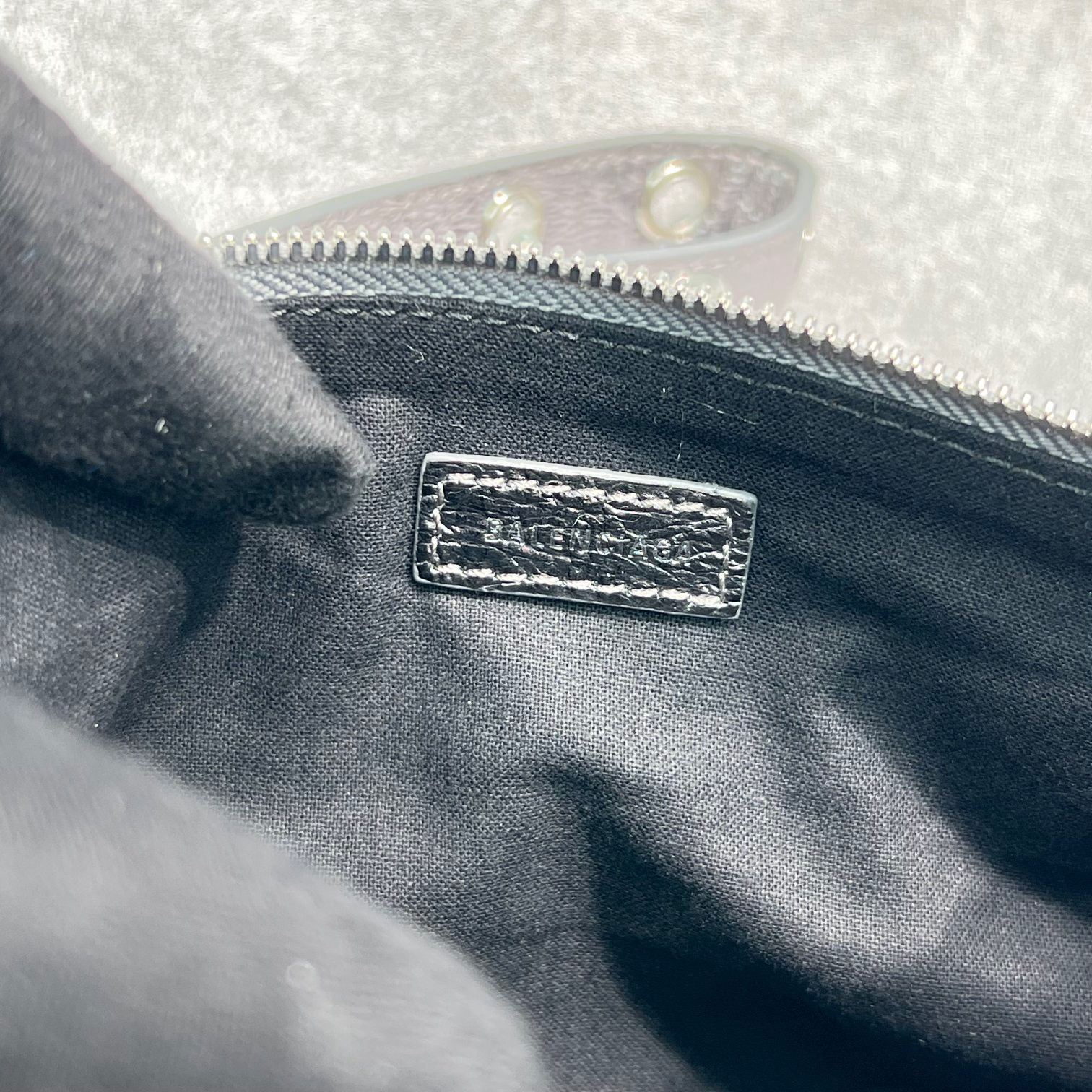 Chanel 22 Medium Handbag Chanel 22 Medium Handbag