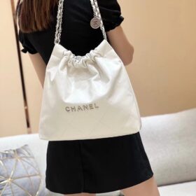 Chanel 22 Medium Handbag