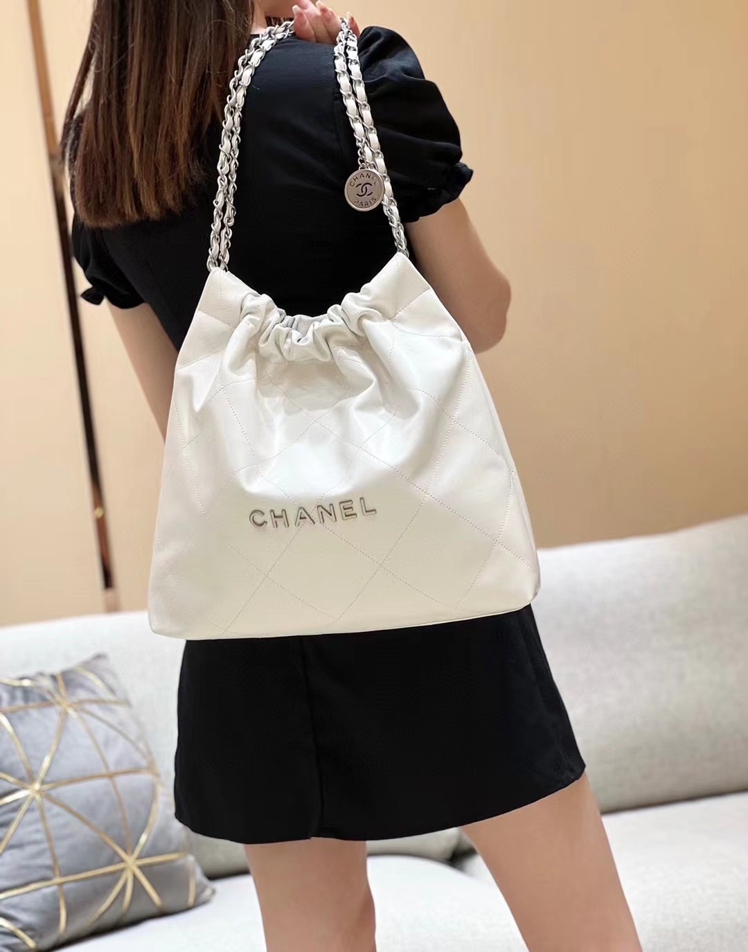 Chanel 22 Medium Handbag