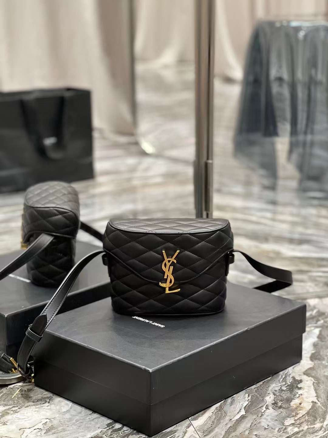 Gucci GG Marmont Leather Bi-fold Wallet