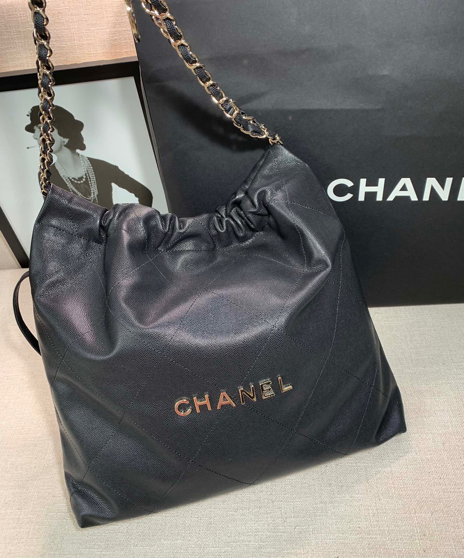 Chanel 22 Handbag Caviar
