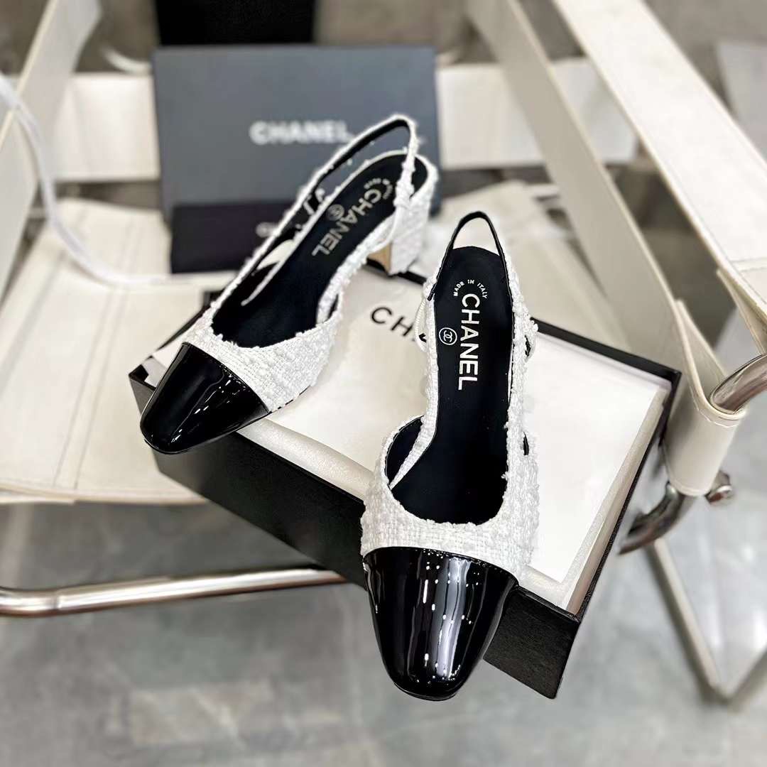 Chanel Tweed Slingback Pump