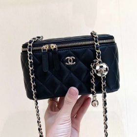 Chanel Vanity With Chain