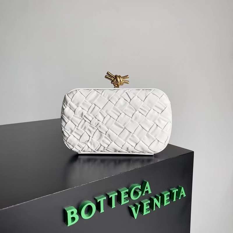 BV Knot Minaudiere