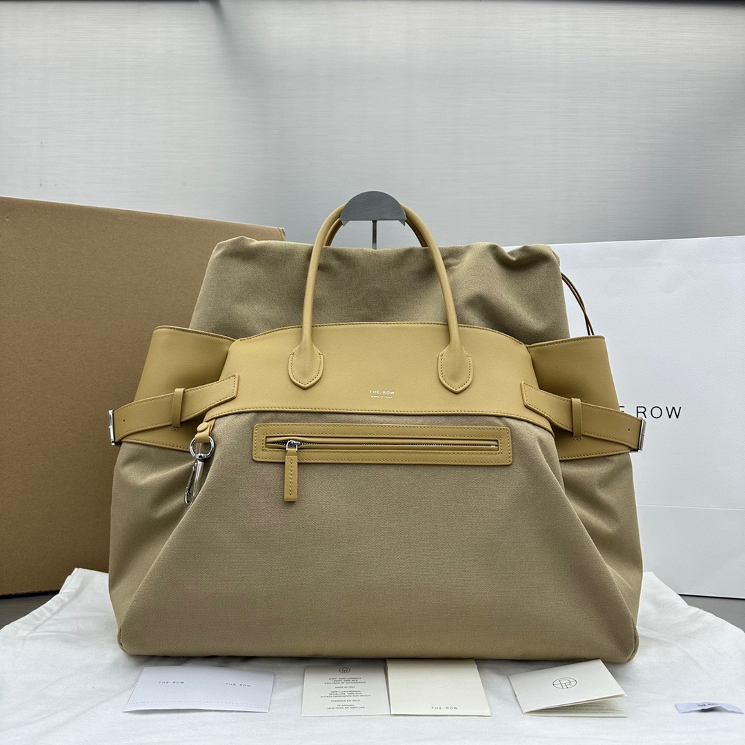 Chanel Small Vanity Case