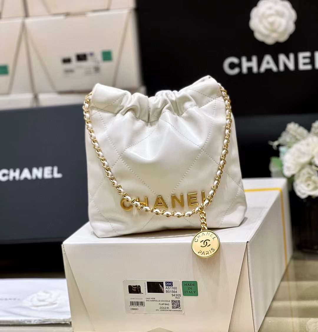 Chanel 22 Mini Handbag