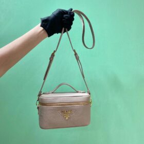 Gucci GG Marmont Shoulder Bag